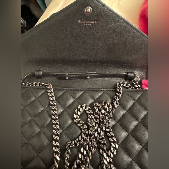 💯authentic Yves Saint Laurent Black Quilted Star Embellished Clutch envelope - Picture 5 of 7